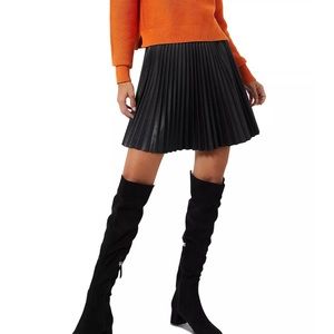 French Connection Etta Pleated Faux Leather Skirt size 8